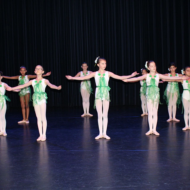 Dansen op podium